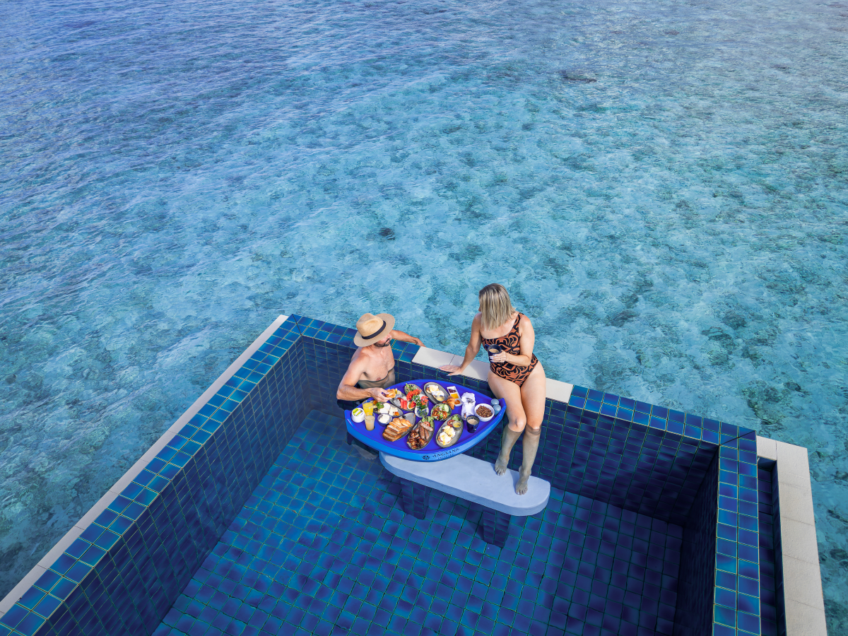Angsana Velavaru_Lifestyle_Floating Breakfast